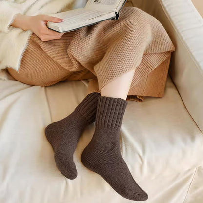 🏆 5 Pairs Women's Solid Mid-calf Socks